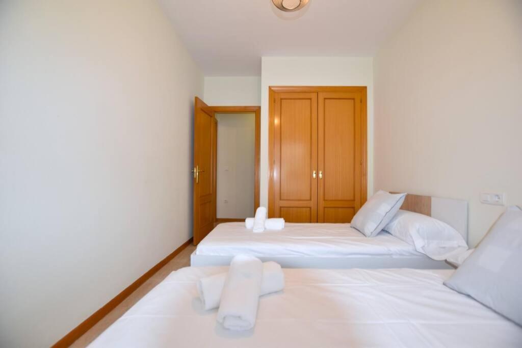Apartamento En Playa De Samil Apartamento *